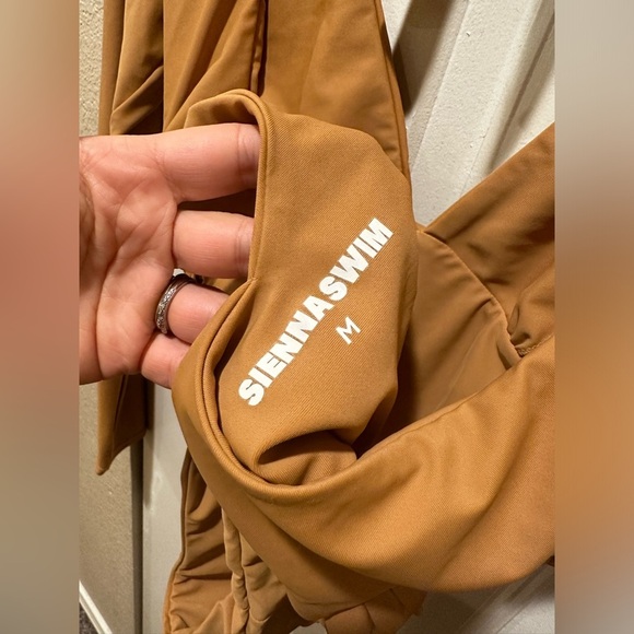 Sienna Swim Malibu Surf Suit One Piece , size M - Picture 2 of 10